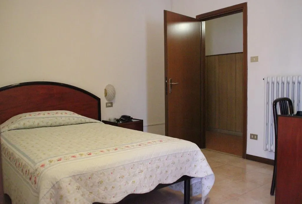Nuovo Hotel San Martino Snc Casalecchio Di Reno 3*,  Italia